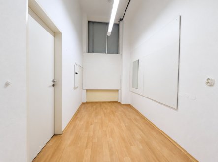 Pronájem komerčního objektu, sklad, 137 m²