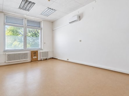 Pronájem komerčního objektu, sklad, 72 m²