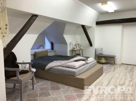 Pronájem bytu, 3+1, 120 m²