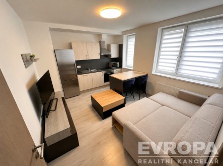 . | Pronájem bytu, 2+kk, 42 m²