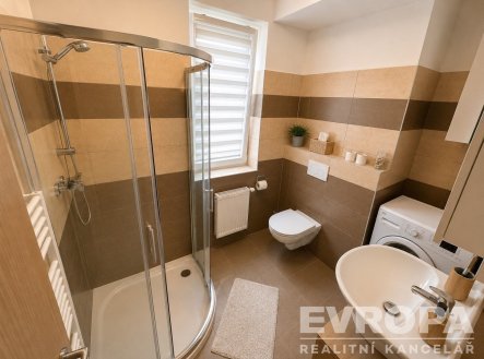 . | Pronájem bytu, 2+kk, 42 m²