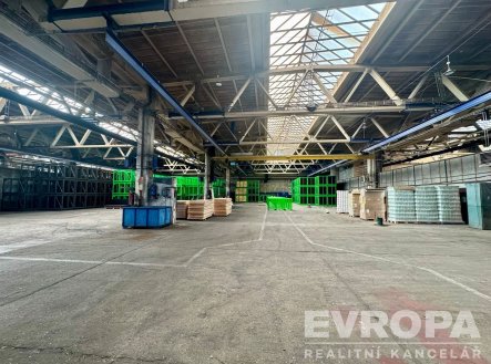 Pronájem výrobní prostory, 2 000 m²