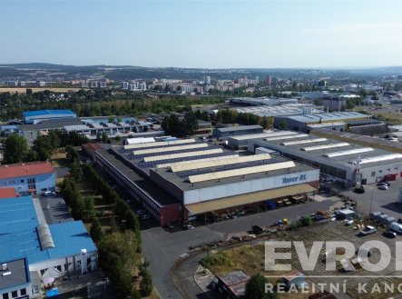 Pronájem výrobní prostory, 2 000 m²