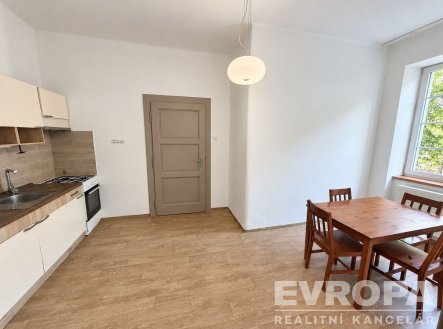 Pronájem bytu, 2+kk, 56 m²