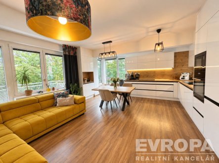 Prodej bytu, 3+kk, 100 m²