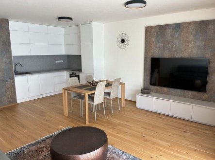 Pronájem bytu, 3+kk, 86 m²