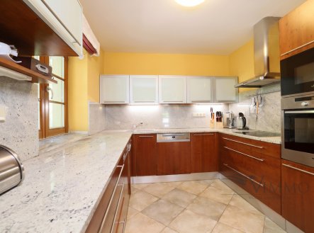 Prodej domu/vily, 298 m²