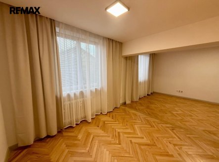 Pronájem bytu, 2+1, 61 m²