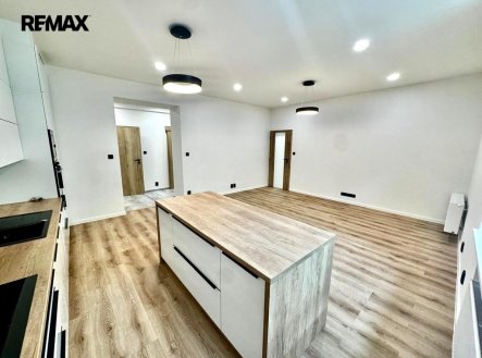 Prodej bytu, 3+kk, 104 m²