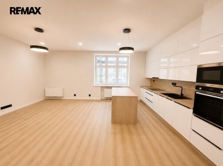 Pronájem bytu, 3+kk, 104 m²