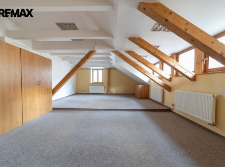 Prodej nájemního domu, 220 m²