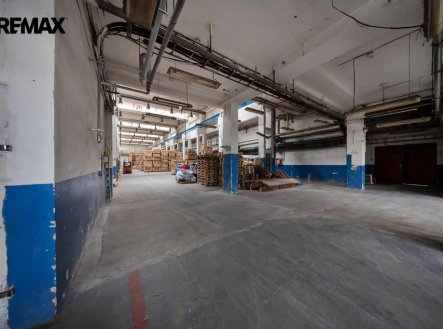 Pronájem skladu, 3 200 m²