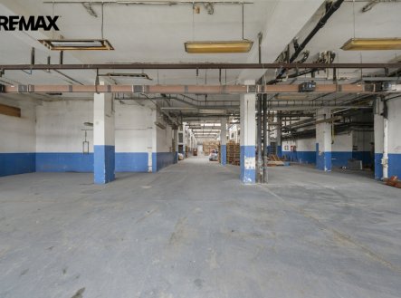 Pronájem skladu, 3 200 m²