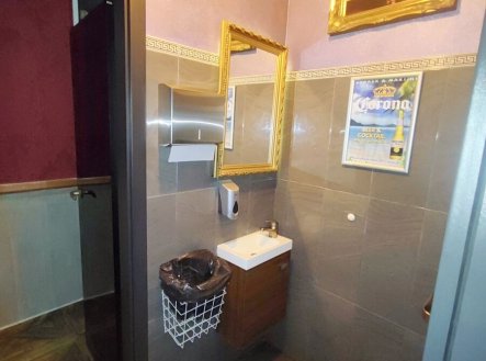 Pronájem obchodní prostory, 81 m²