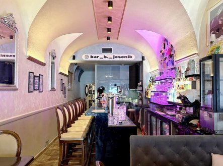 Pronájem obchodní prostory, 81 m²