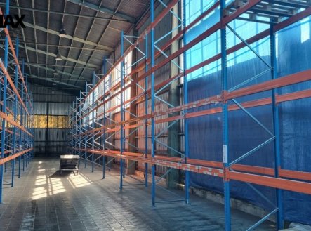 Pronájem skladu, 1 000 m²