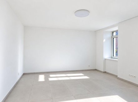 Pronájem bytu, 3+1, 126 m²