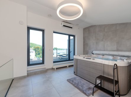 Prodej domu/vily, 196 m²