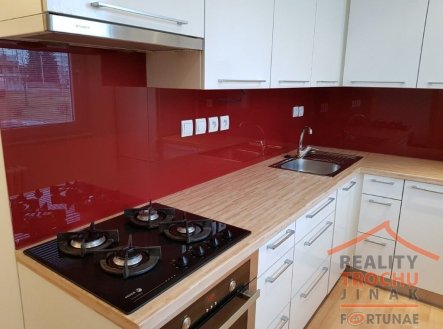Pronájem bytu, 2+1, 60 m²
