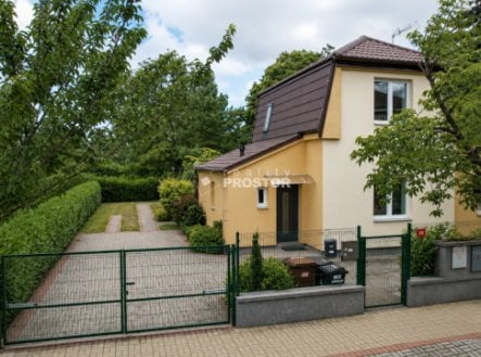 Pronájem domu/vily, 140 m²