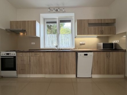 Pronájem domu/vily, 140 m²