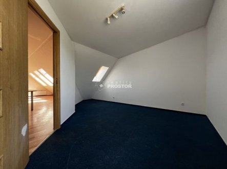 Pronájem bytu, 2+kk, 62 m²