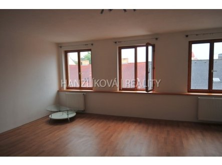 Pronájem bytu, 1+kk, 30 m²