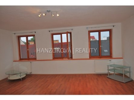 Pronájem bytu, 1+kk, 30 m²
