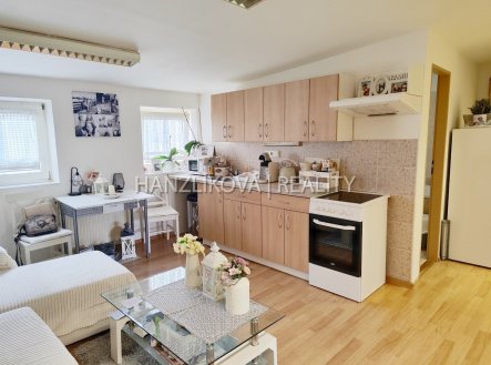 Pronájem bytu, 2+kk, 62 m²
