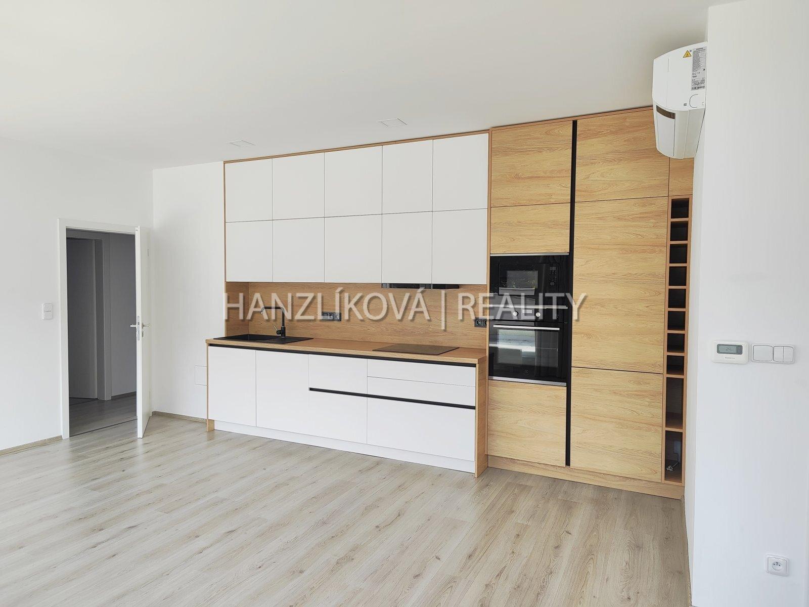 Kuchyně, pronájem bytu 3+kk, U Parku, Hluboká nad Vlt.