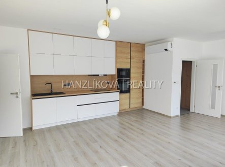 Pronájem bytu, 3+kk, 73 m²