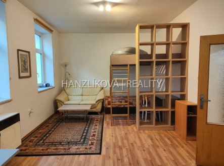 Pronájem bytu, 1+kk, 38 m²