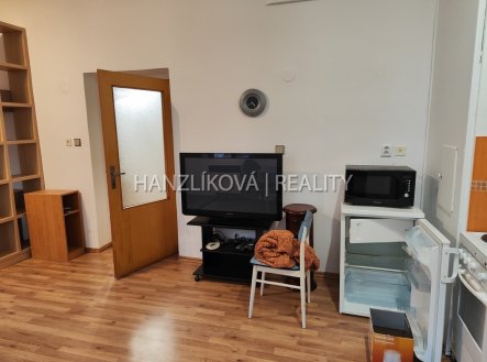 Pronájem bytu, 1+kk, 38 m²