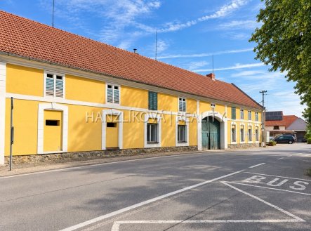Prodej zemědělského objektu, 1 199 m² obrázek