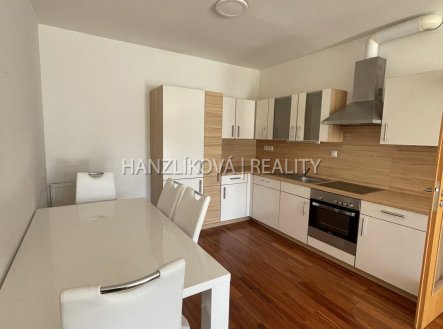Pronájem bytu, 2+kk, 40 m² obrázek
