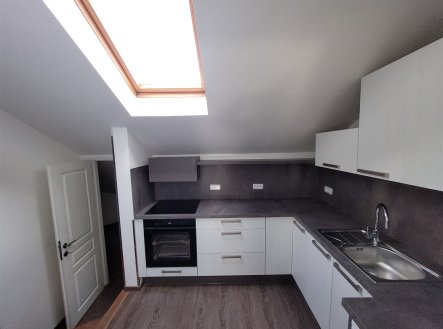 Pronájem bytu, 3+1, 105 m²