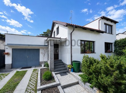 Prodej domu/vily, 211 m²