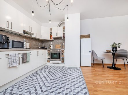 Pronájem bytu, 2+kk, 62 m²