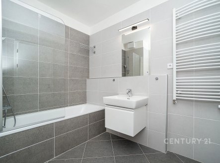 Pronájem bytu, 3+kk, 97 m²