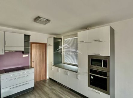 Pronájem bytu, 4+kk, 87 m²
