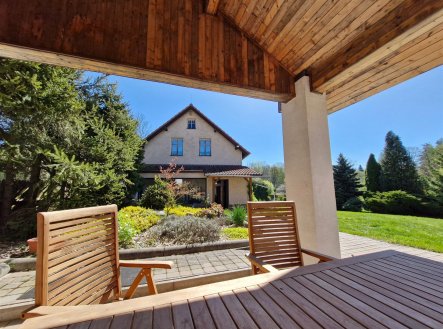 . | Prodej - dům/vila, 340 m²