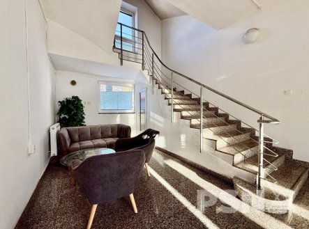 Pronájem kanceláře, 67 m²