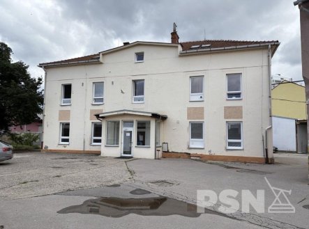 Pronájem kanceláře, 111 m²