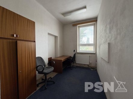Pronájem kanceláře, 111 m²