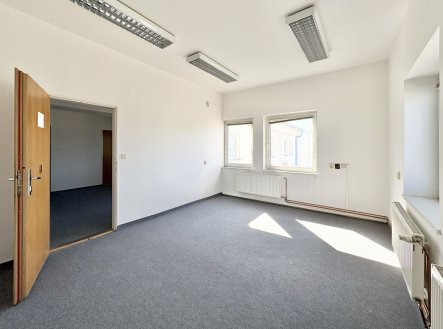 Pronájem kanceláře, 58 m²