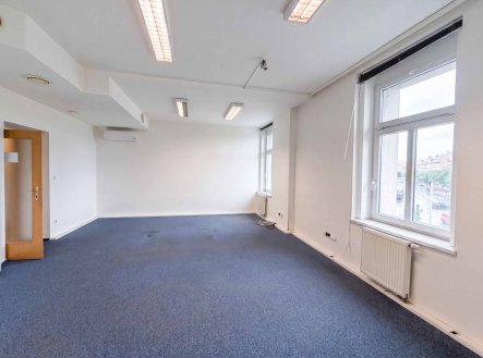 Pronájem kanceláře, 209 m²