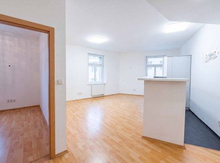 Pronájem kanceláře, 68 m²
