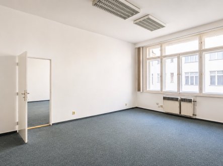 Pronájem kanceláře, 56 m²