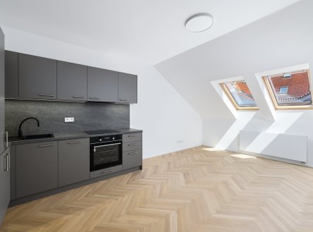 Pronájem bytu, 4+kk, 111 m²