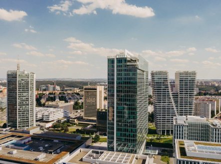 Pronájem kanceláře, 92 m²